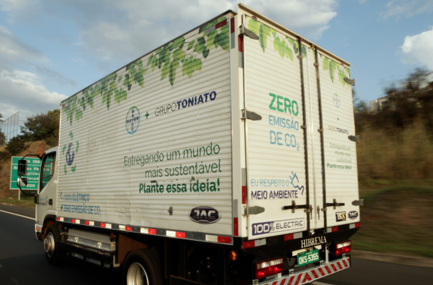 Bayer começa a substituir caminhões tradicionais por modelos sustentáveis
