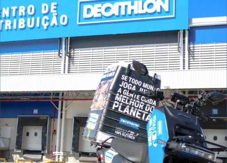  Decathlon passa a utilizar scooters elétricas nas entregas em São Paulo
