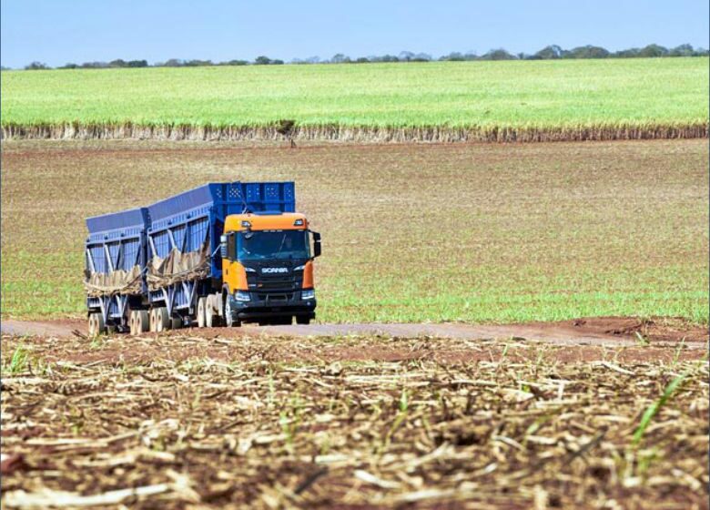  Scania apresenta nova linha de caminhões P8/Euro 6 na Agrishow 2023