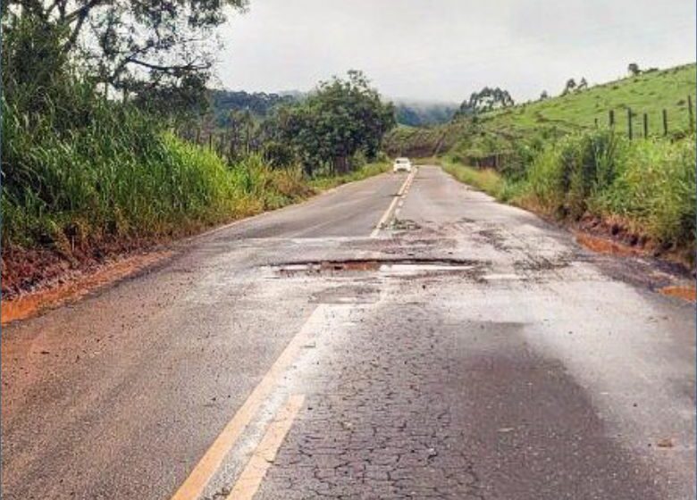  Rodovia entre Viçosa e Lafaiete é uma das piores de MG, aponta pesquisa